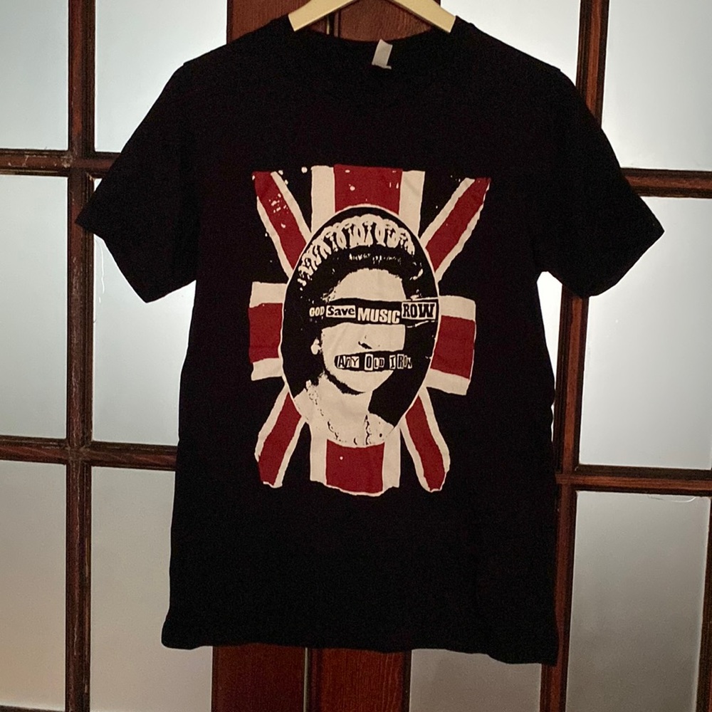Any old iron Black Short Sleeve Graphic Tee with Red & White Union Jack Motif